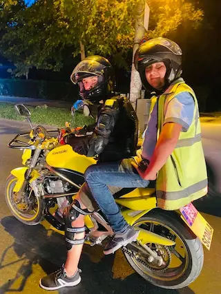 Curs de conducere la școală de motociclete, școală de șoferi, categorie A